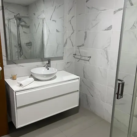 Lux House 3* Ferreira (Porto)