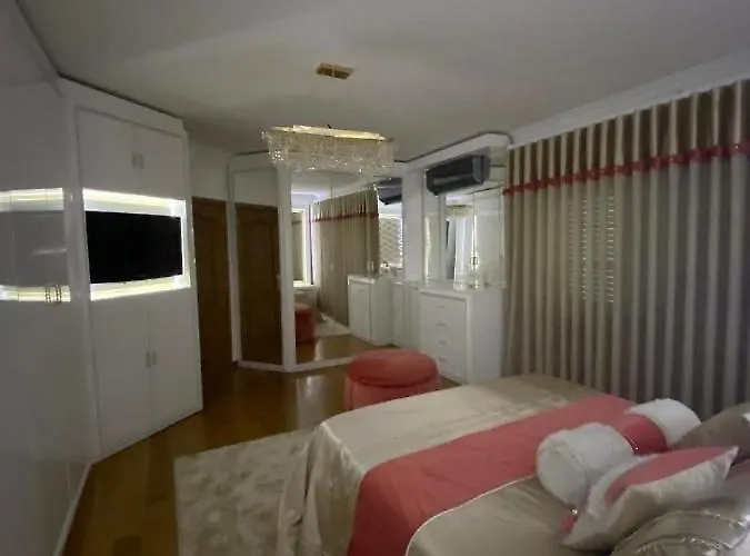 Lux House Gæstehus Ferreira (Porto)