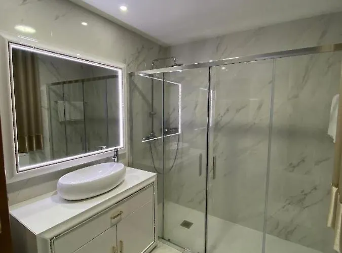 Lux House 3* Ferreira (Porto)