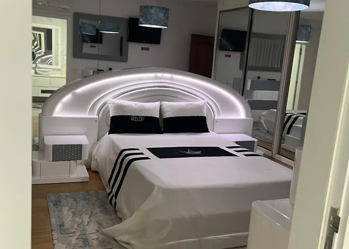 Lux House 3* Ferreira (Porto)