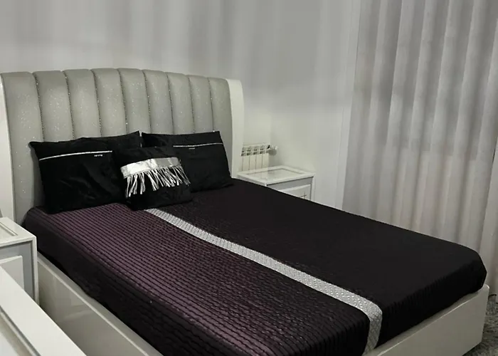 Lux House 3* Ferreira (Porto)